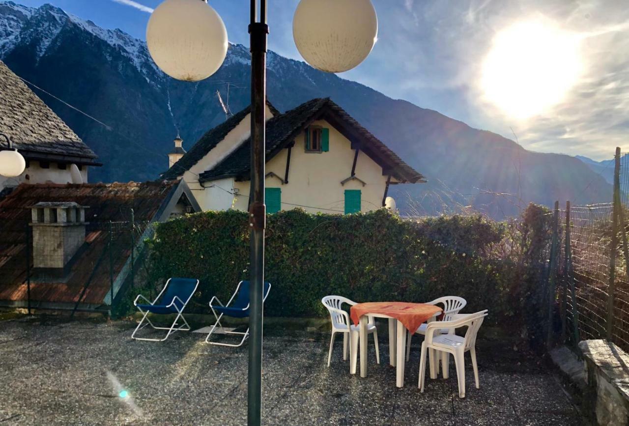 Da Giuly Villa Mozzio Exterior photo
